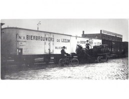 oude foto leeuw bier trein venlo blerick